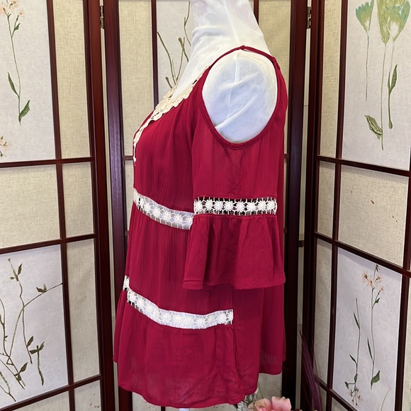Sexy Urban Girl burgundy/cream embroidered blouse 🌹 (NWOT) - Picture 3 of 6